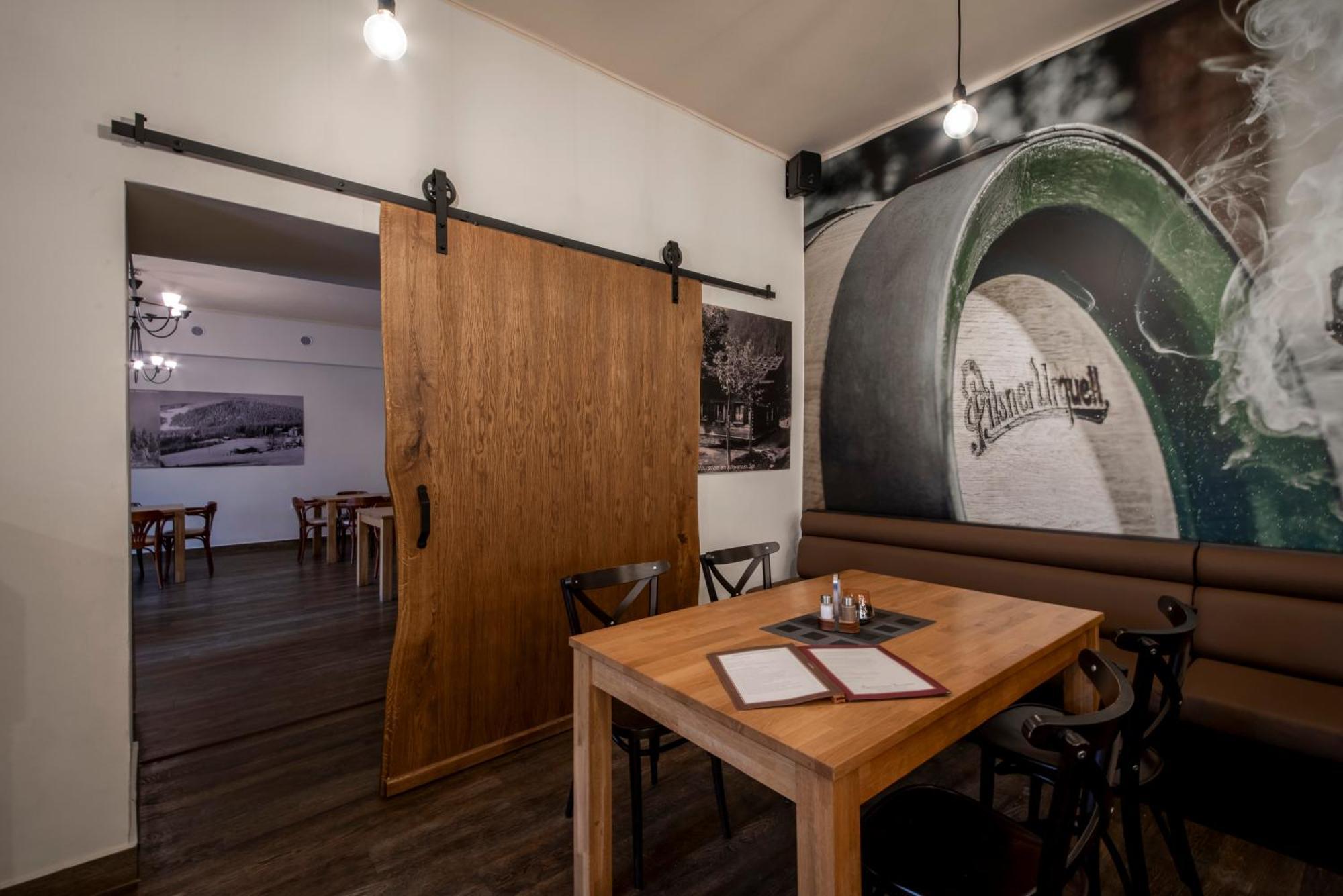 Hotel Sumava เชเลซนารูดา ภายนอก รูปภาพ