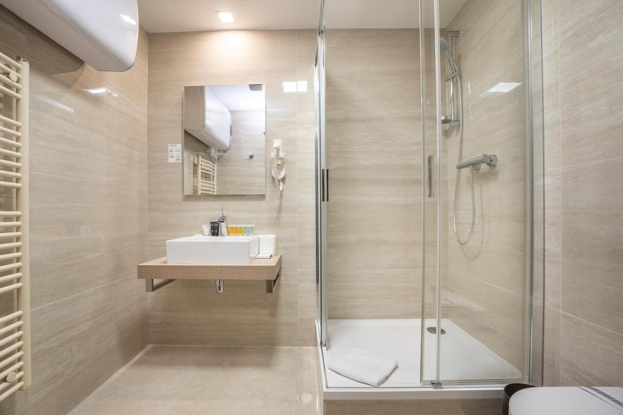 Hotel Sumava เชเลซนารูดา ภายนอก รูปภาพ