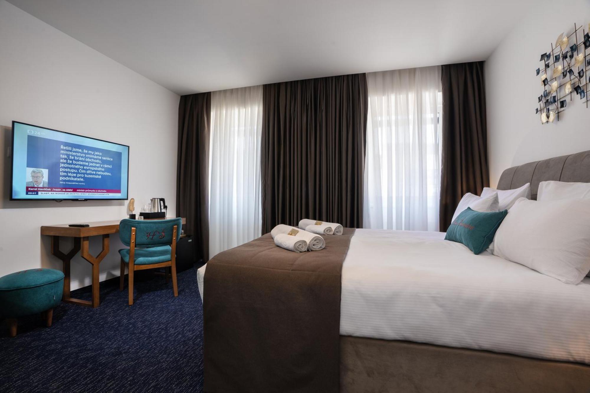 Hotel Sumava เชเลซนารูดา ภายนอก รูปภาพ